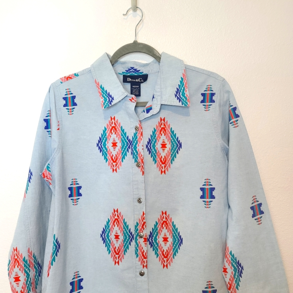 Vintage Denim & Co Southwestern Chambray Button Down Shirt - Picture 2 of 12